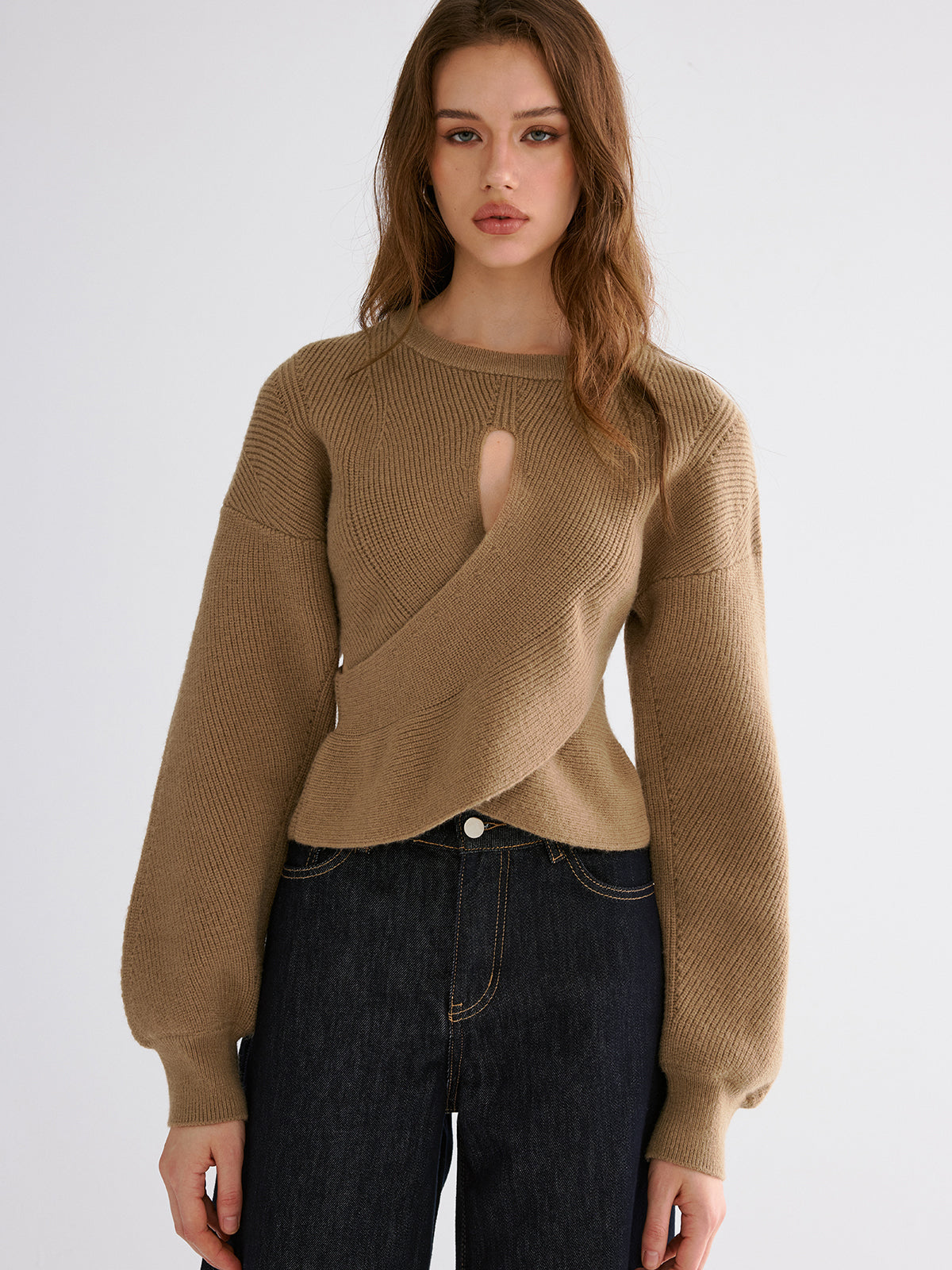 Cut-out Asymmetrical-Hem Sweater
