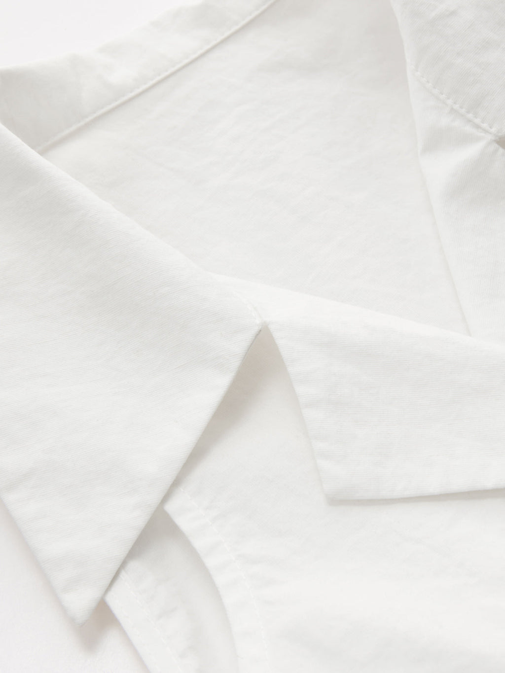 Collared Sleeveless Knotted Cropped Blouse