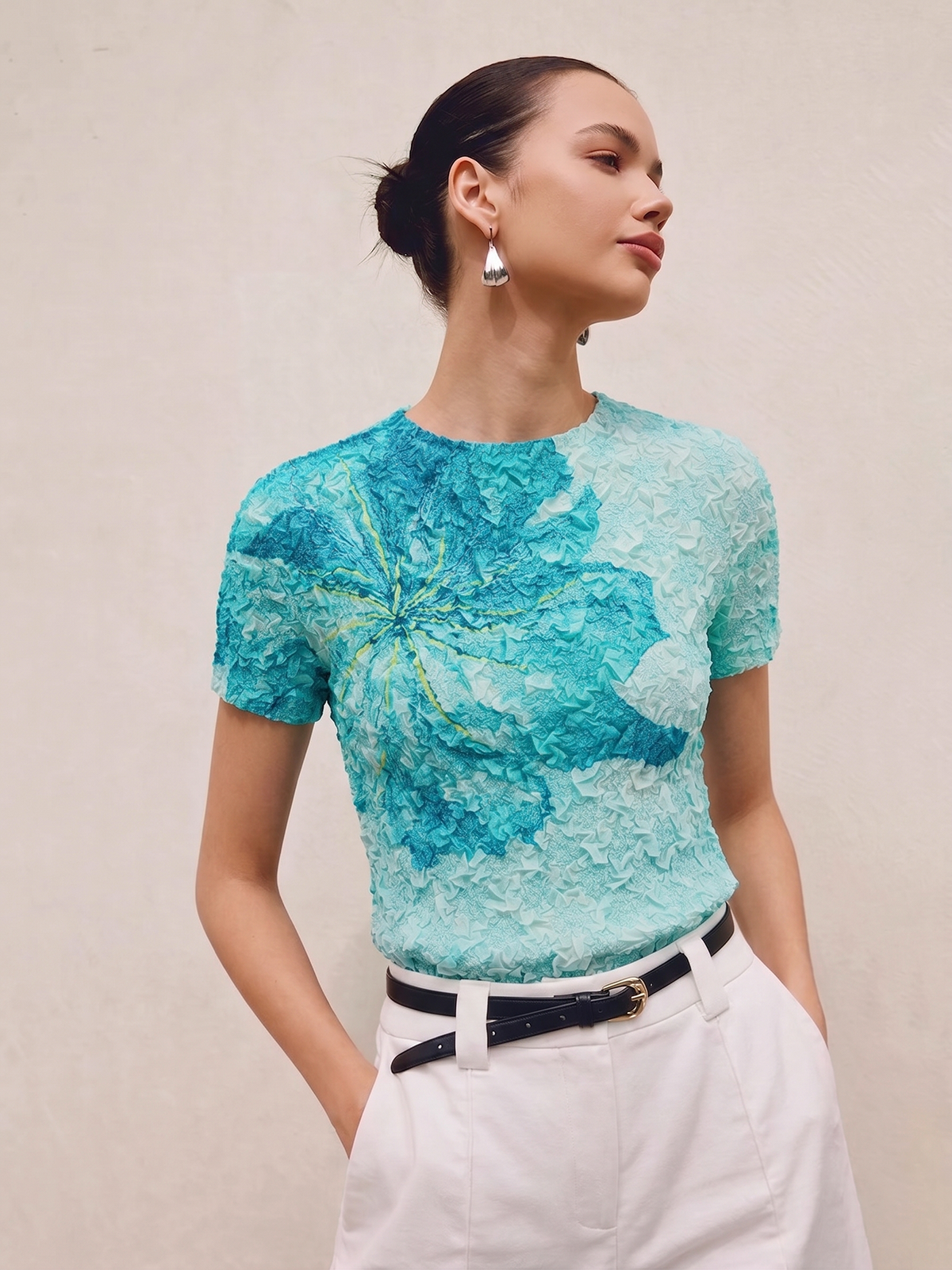 Textured Floral Print Short Sleeve Top